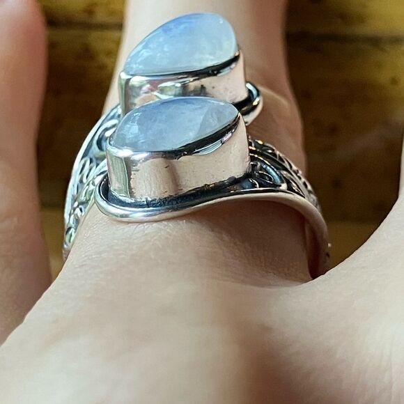 Natural Rainbow Moonstone Sterling Silver Ring Size 7 - Picture 2 of 9